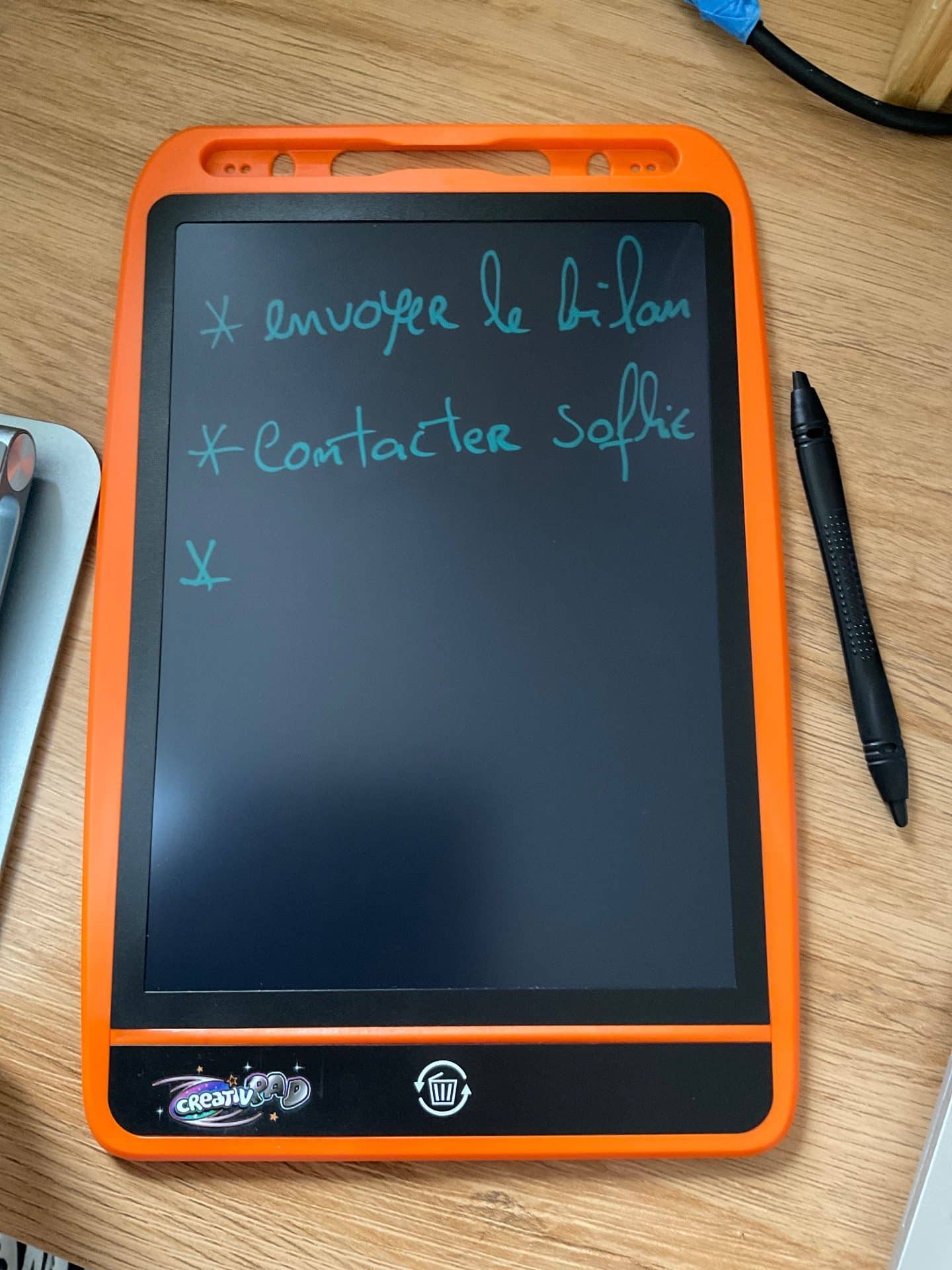 Vicloon Tablette d'écriture LCD Colorée,Tablette Dessin Enfant 10 Pouces  avec Stylo Ardoise Magique Tableau Portable pour l'écriture et Le Dessin  sans